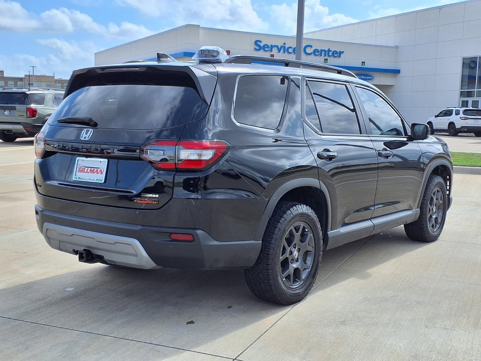 Used 2025 Honda Pilot TrailSport image 7