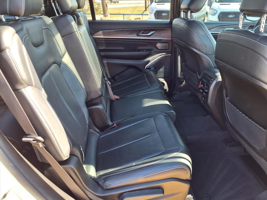 Used 2021 Jeep Grand Cherokee L Overland image 28