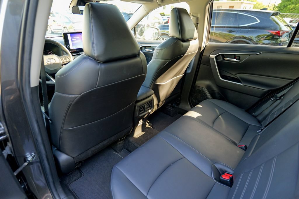 Used 2023 Toyota RAV4 XLE Premium AWD/4WD image 27