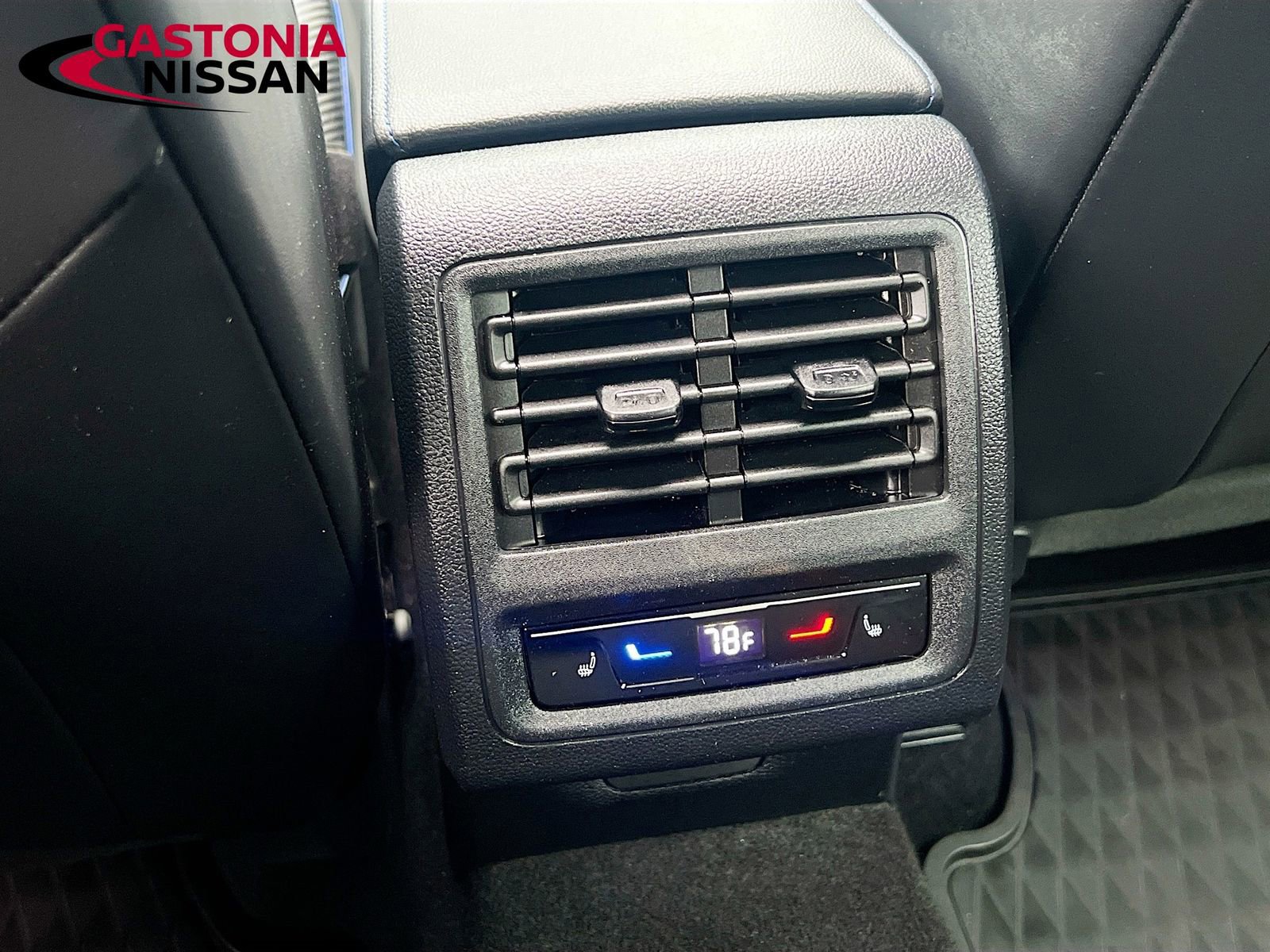 Used 2024 Volkswagen Golf R image 32