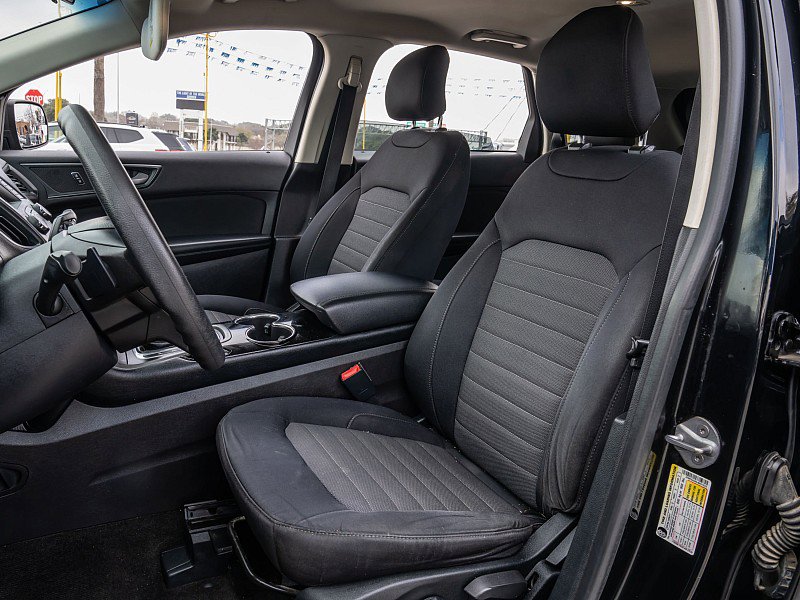 Used 2018 Ford Edge SE w/ Cargo Accessory Package image 10