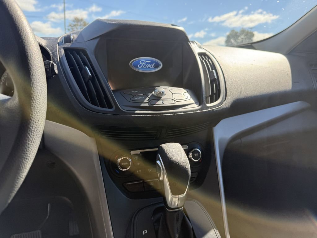 Used 2016 Ford Escape SE w/ Equipment Group 201A image 6