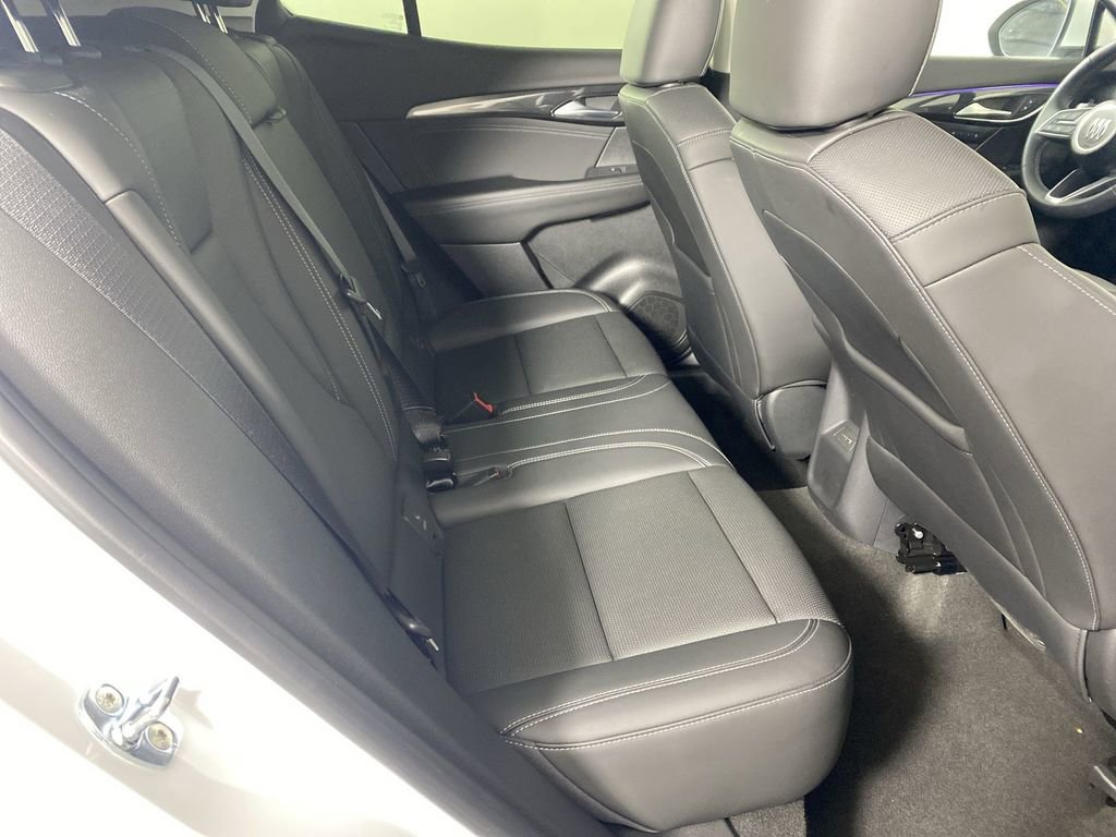 Certified 2025 Buick Envision Preferred image 28