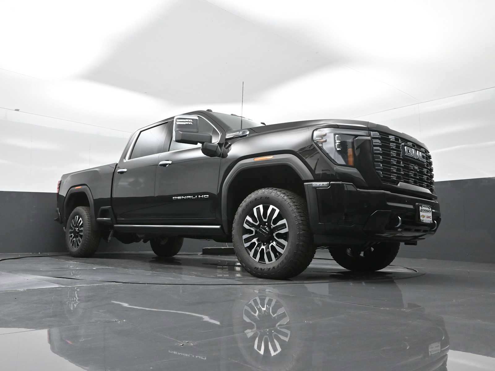 New 2025 GMC Sierra 2500 Denali Ultimate w/ Max Trailering Package image 18