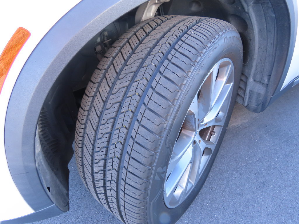 Used 2024 BMW X5 xDrive40i w/ Parking Assistance Package AWD/4WD image 14