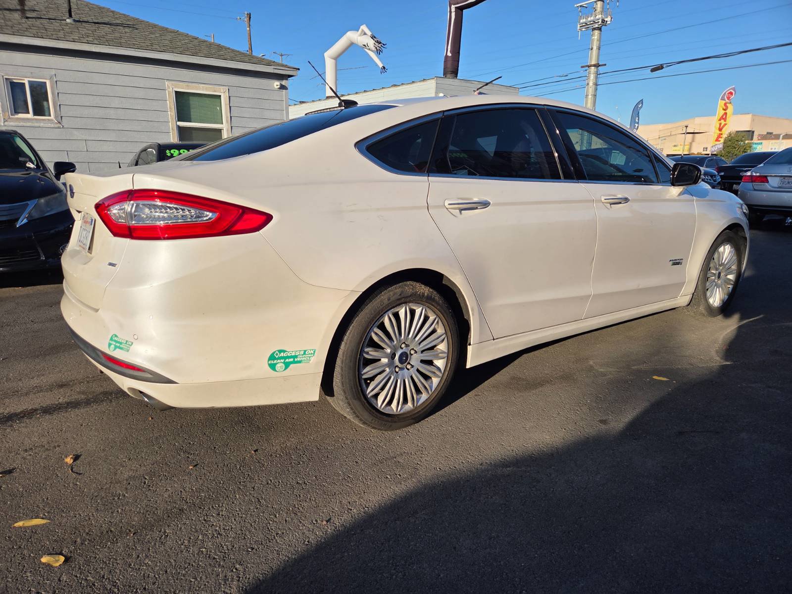 Used 2015 Ford Fusion Energi SE FWD image 4