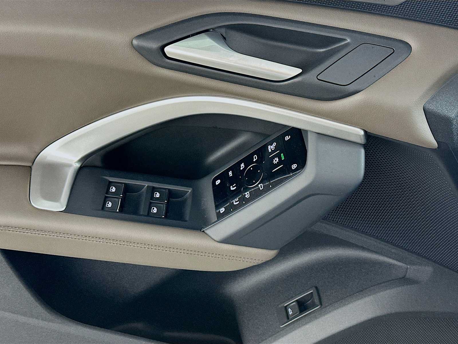 New 2025 Audi Q5 Premium Plus AWD/4WD image 17