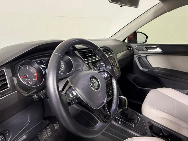 Used 2018 Volkswagen Tiguan SE w/ Panoramic Sunroof Package FWD image 56