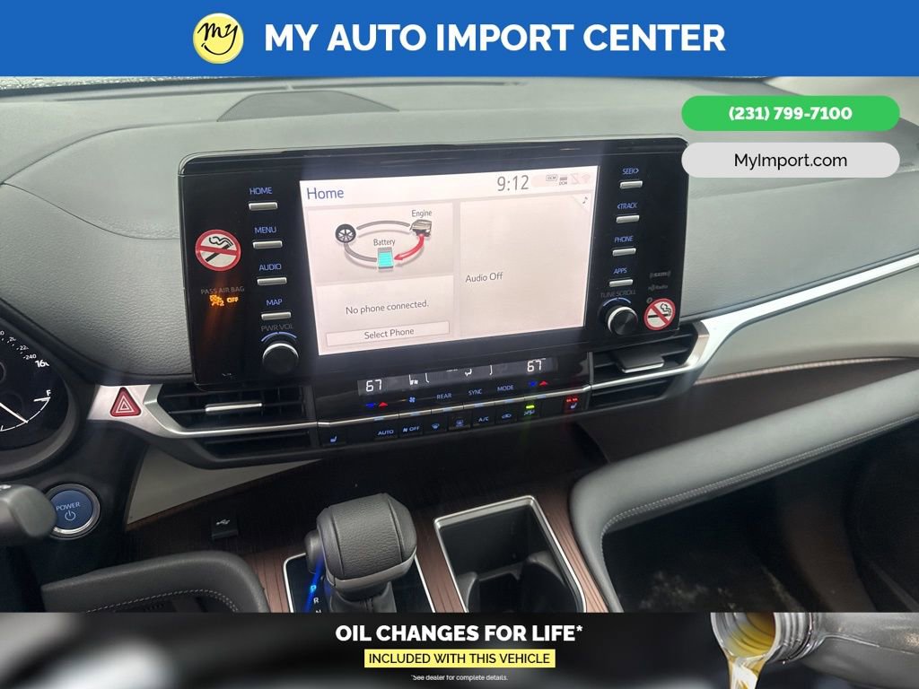 Used 2023 Toyota Sienna XLE image 10