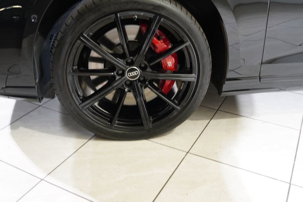 Used 2023 Audi S8 image 15