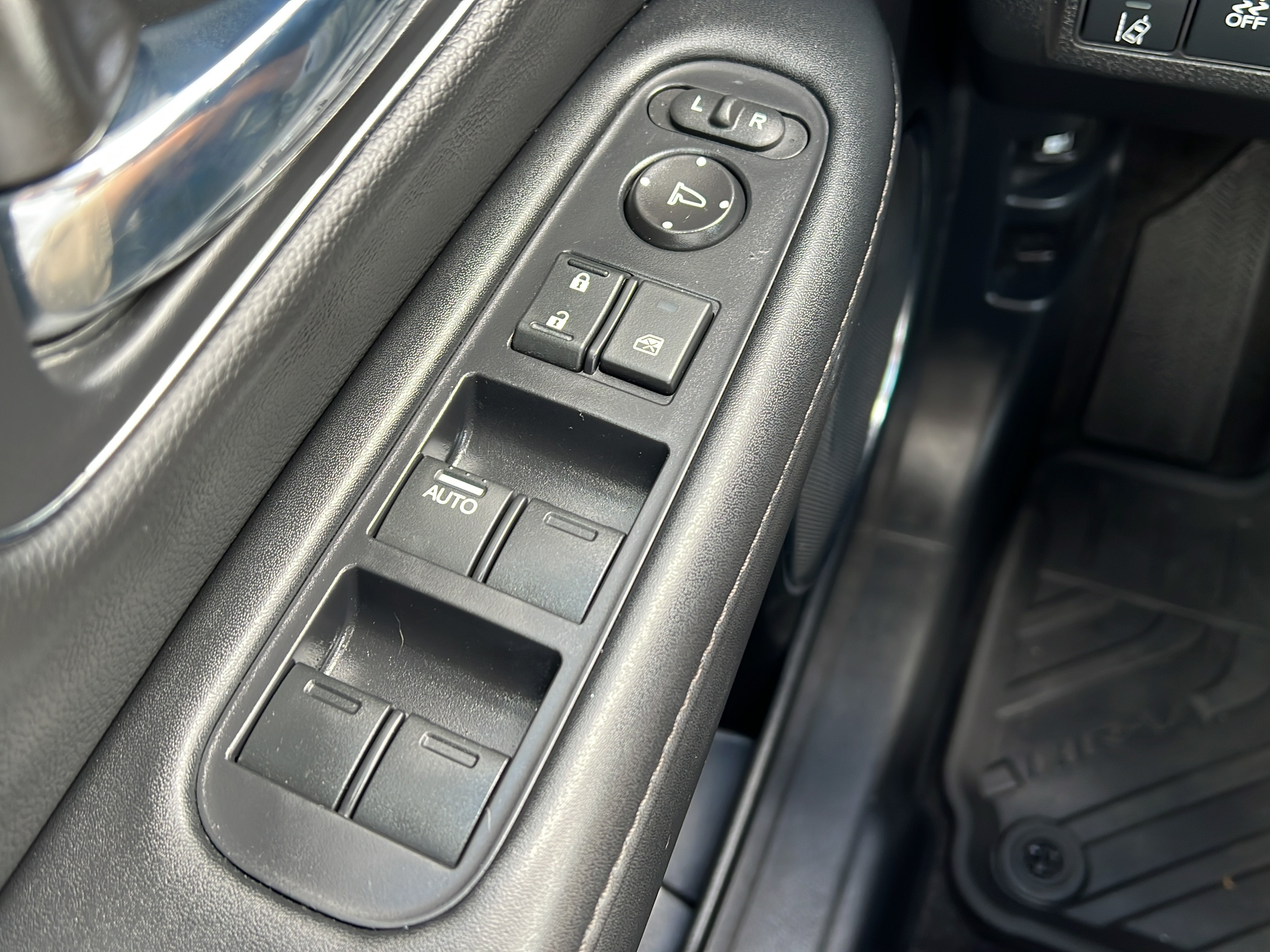 Used 2021 Honda HR-V EX-L image 20