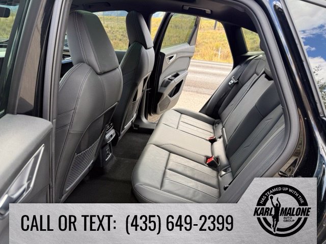 Used 2024 Audi Q4 e-tron Premium w/ Convenience Package AWD/4WD image 25