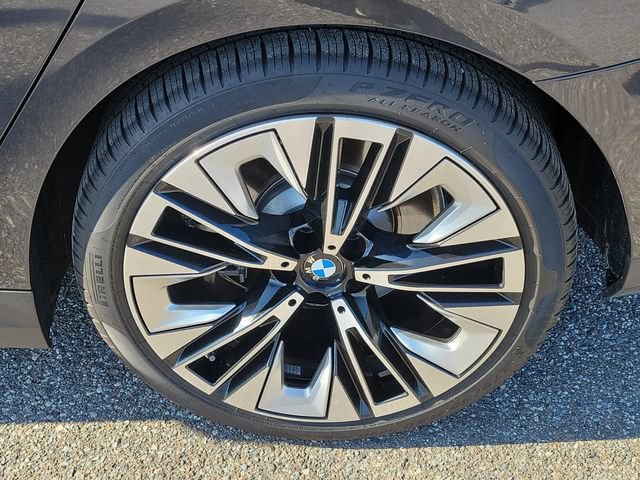 Used 2026 BMW 530i RWD image 5