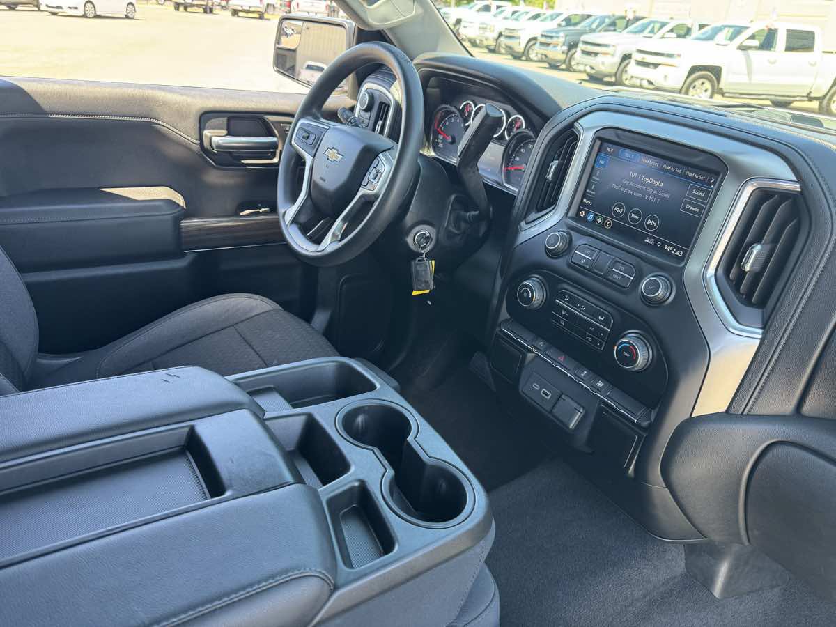Used 2020 Chevrolet Silverado 1500 LT w/ Bed Protection Package AWD/4WD image 15
