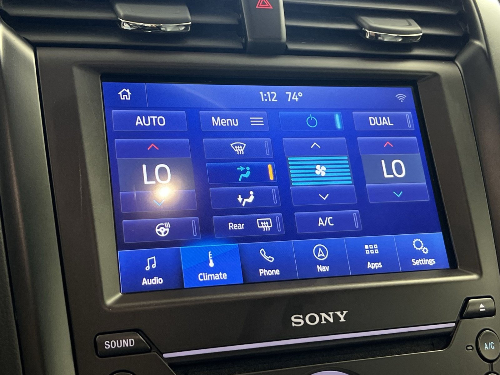 Used 2020 Ford Fusion Energi Titanium FWD image 22