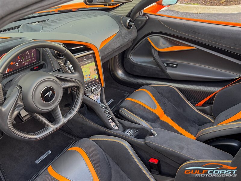 Used 2022 McLaren 720S Performance RWD image 16