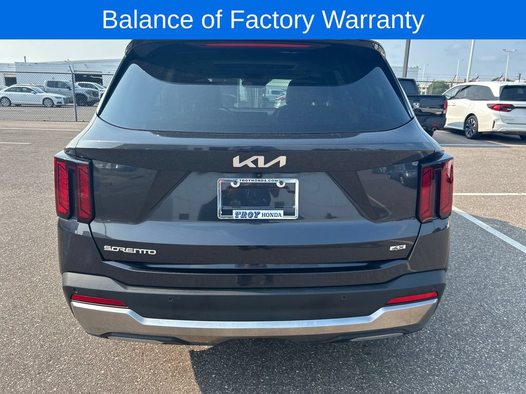 Used 2025 Kia Sorento EX w/ Panoramic Sunroof Package AWD/4WD image 7
