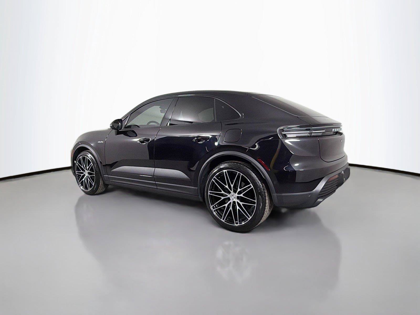 Certified 2026 Porsche Macan Electric RWD image 3