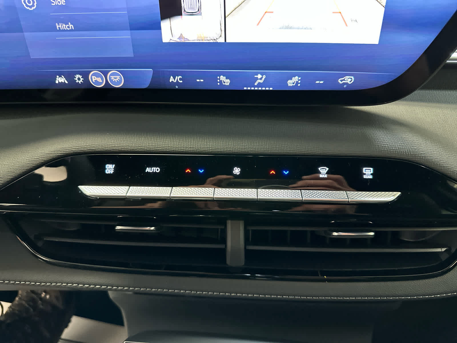 New 2026 Buick Enclave Sport Touring w/ LPO, Floor Liner Package image 16