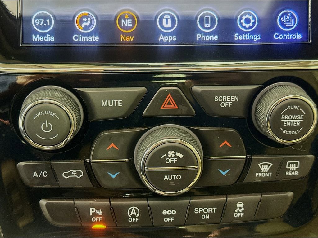 Used 2020 Jeep Grand Cherokee Limited image 18