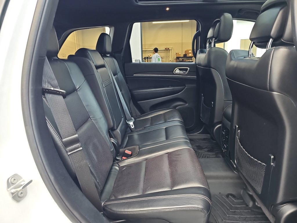 Used 2017 Jeep Grand Cherokee Limited w/ Luxury Group II AWD/4WD image 28