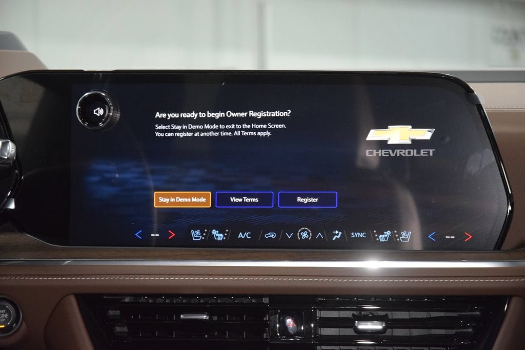 New 2026 Chevrolet Suburban High Country AWD/4WD image 33