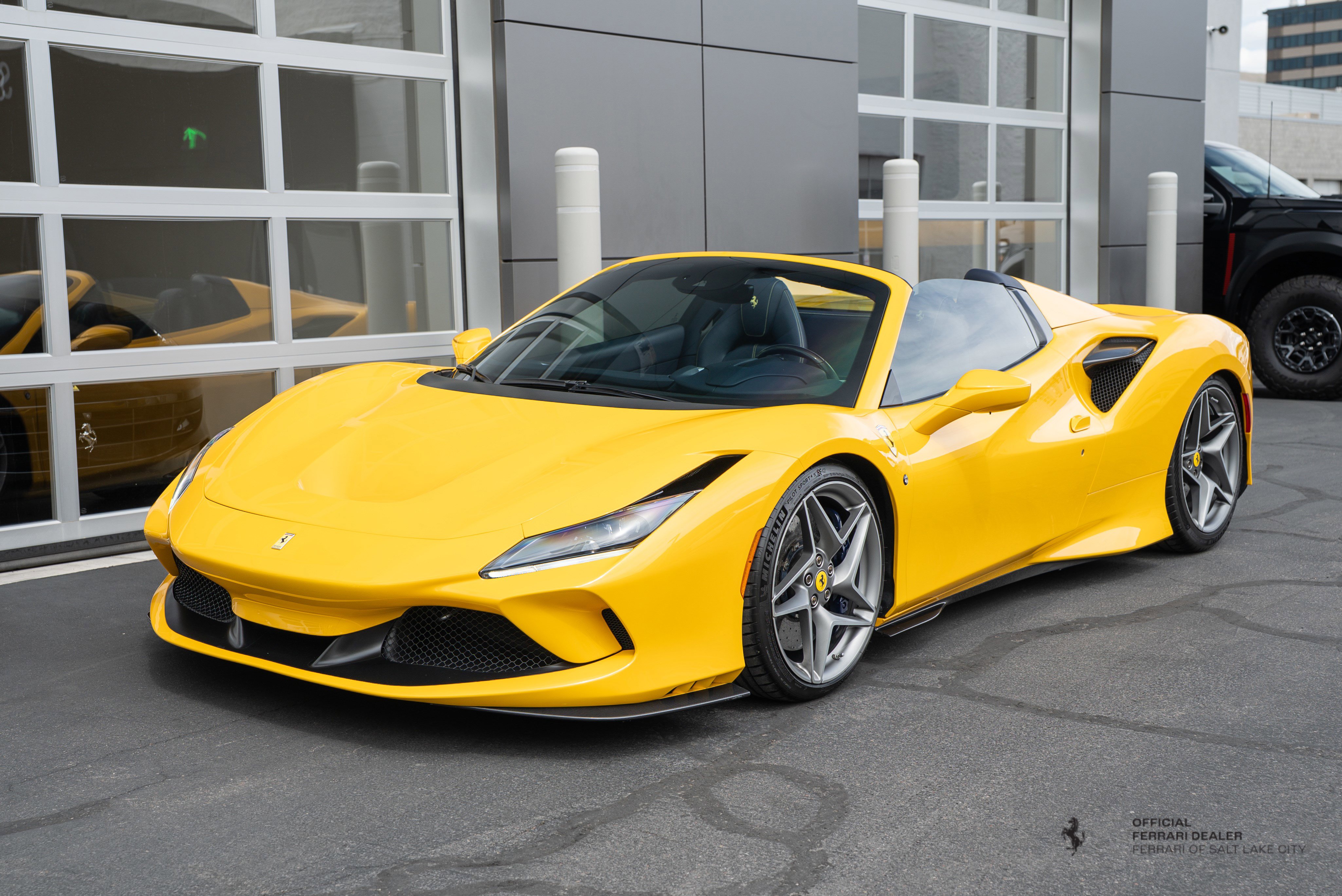 Certified 2021 Ferrari F8 Tributo image 1