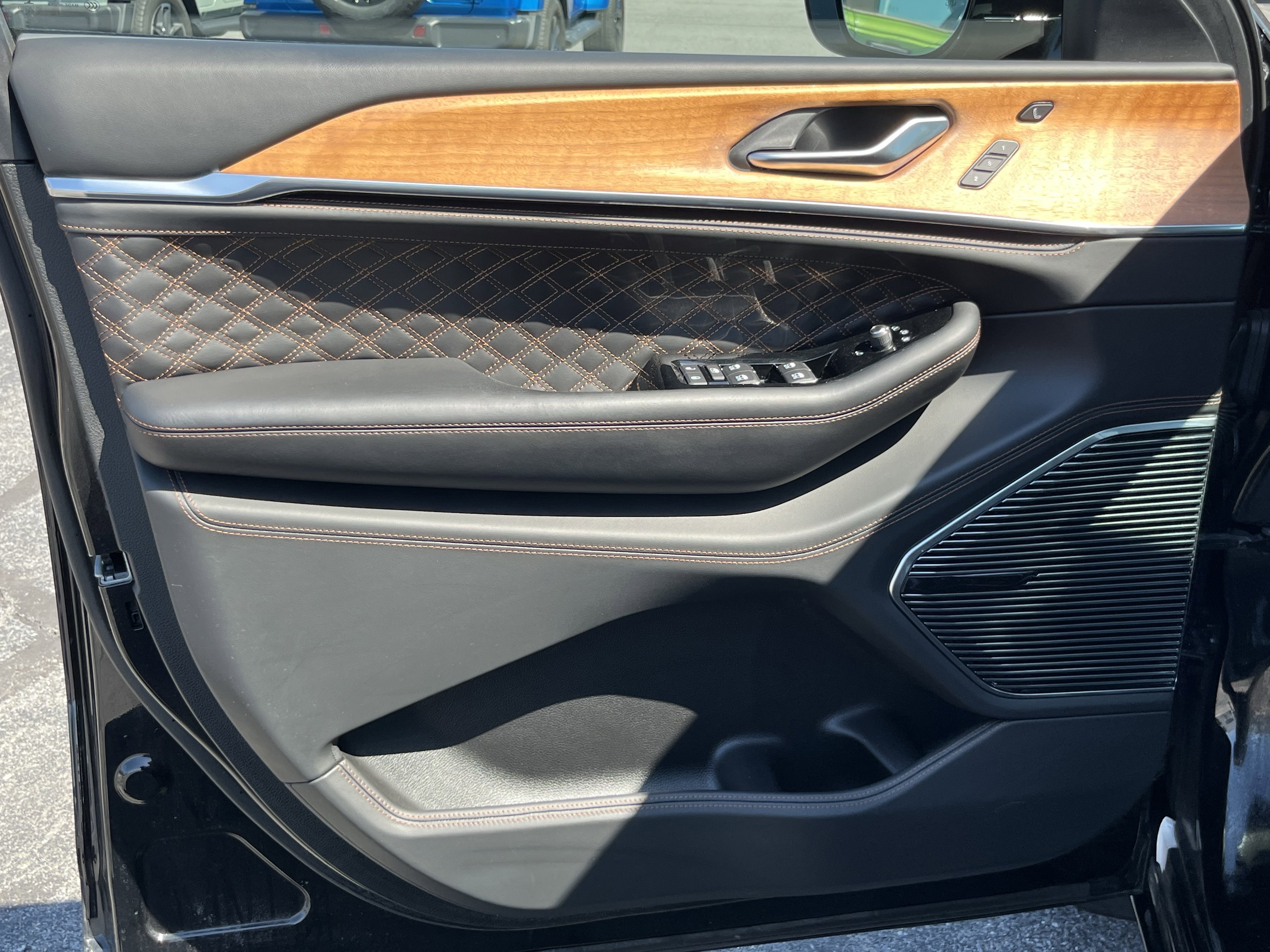 Used 2022 Jeep Grand Cherokee Summit image 20