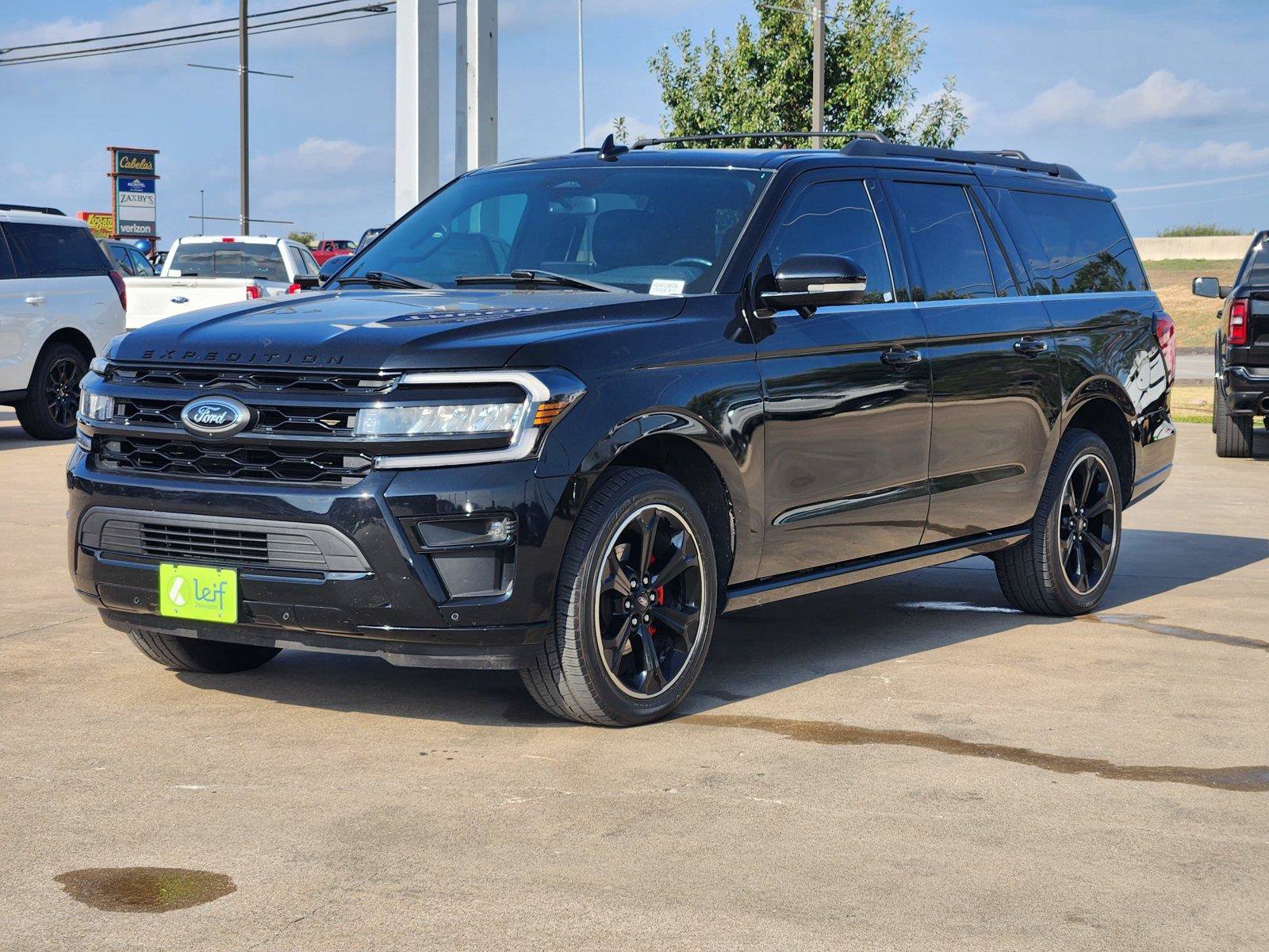 Used 2023 Ford Expedition Max Limited RWD image 3