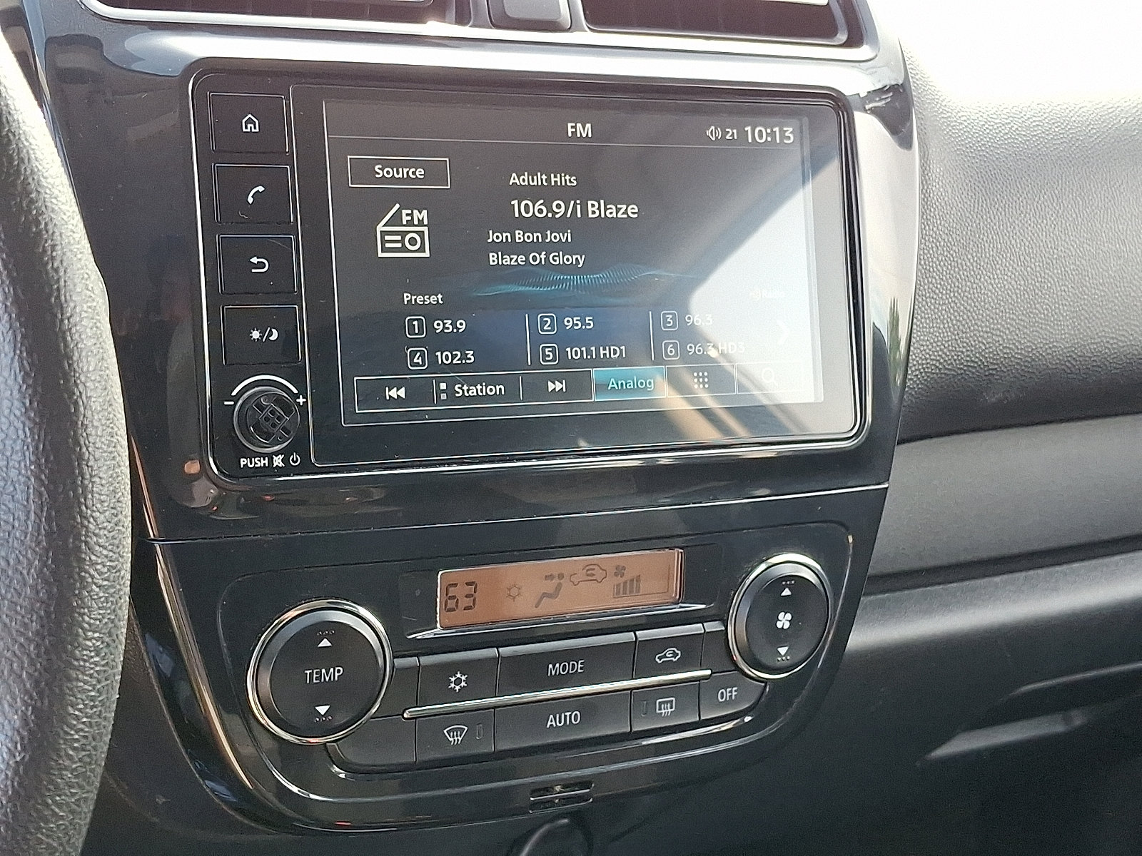 Used 2024 Mitsubishi Mirage ES FWD image 15
