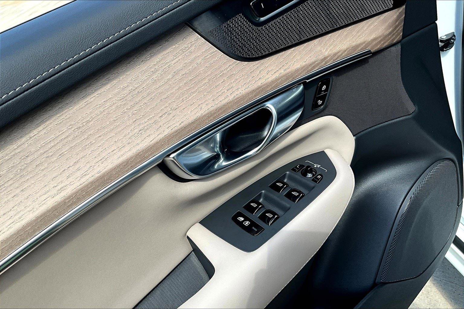 New 2026 Volvo XC90 B6 Ultra w/ Protection Package Premier image 22