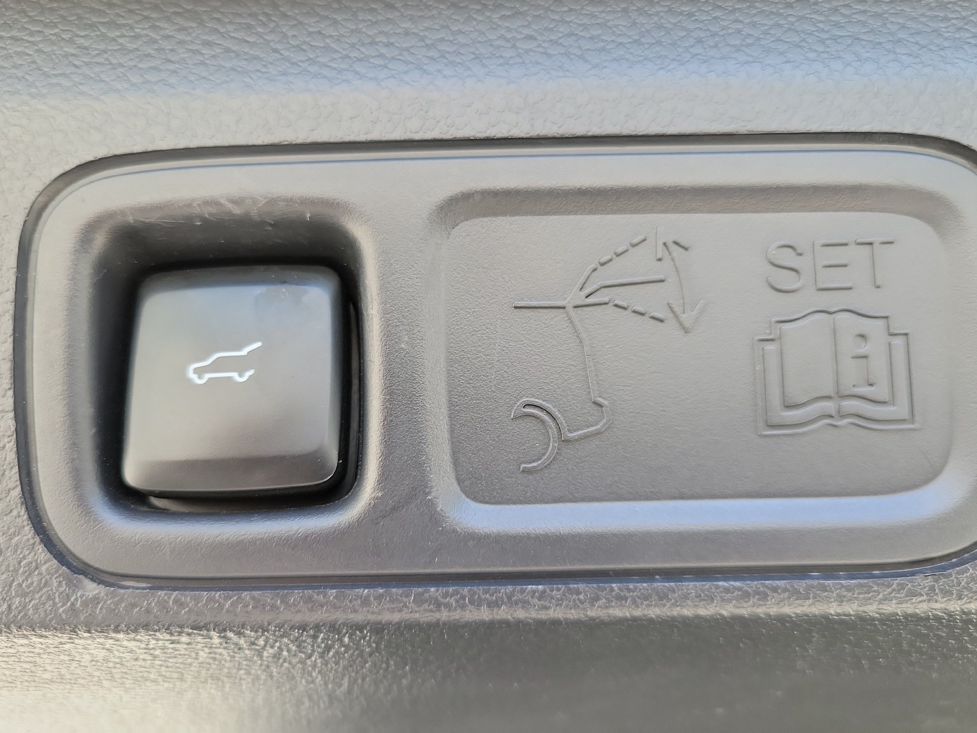 Used 2024 Ford Expedition Limited RWD image 14