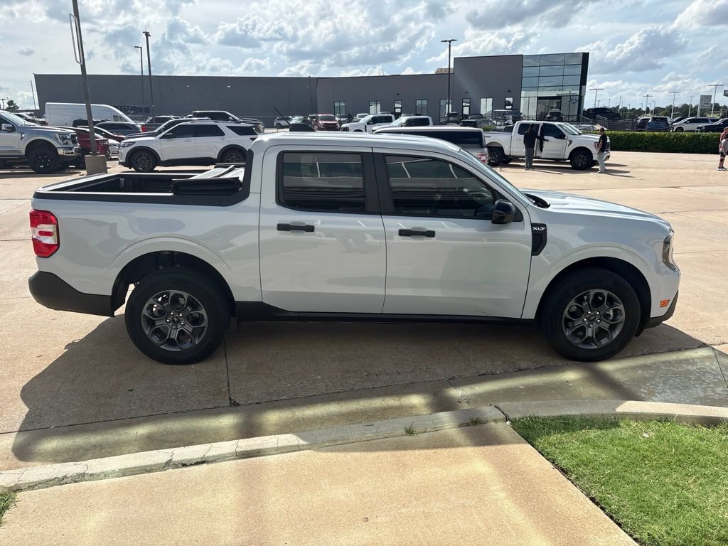 Used 2025 Ford Maverick XLT w/ Equipment Group 301A AWD/4WD image 2