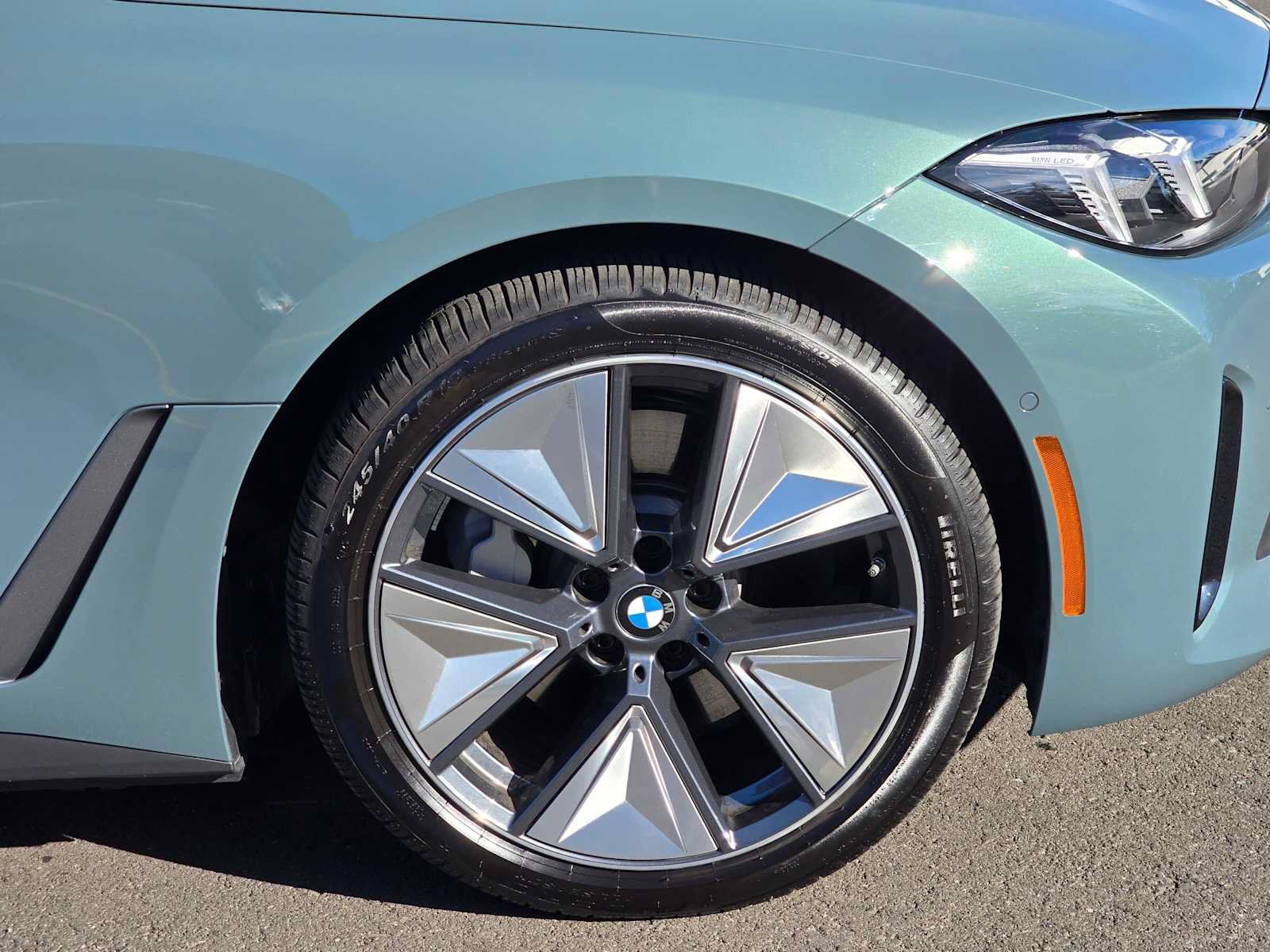 Used 2026 BMW i4 xDrive40i w/ Parking Assistance Package AWD/4WD image 9