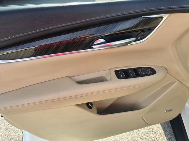 Used 2017 Cadillac XT5 FWD image 23