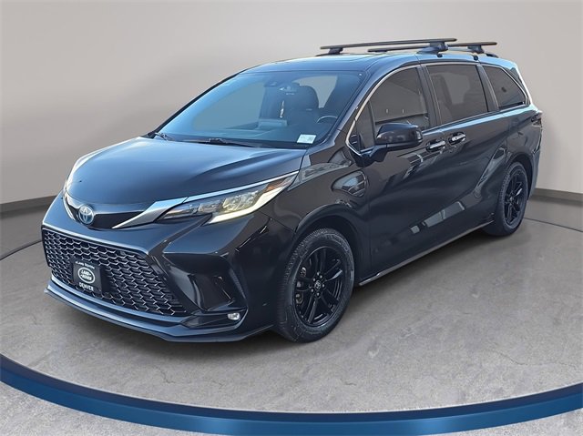 Used 2022 Toyota Sienna XSE image 1