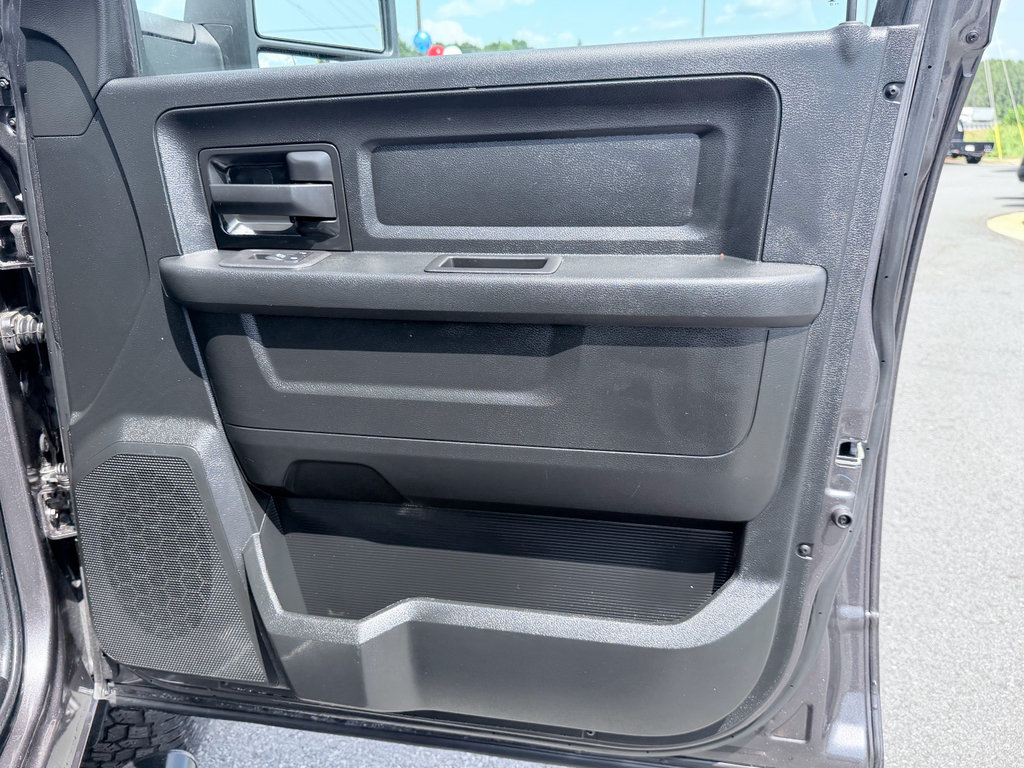 Used 2025 RAM 3500 Tradesman AWD/4WD image 29