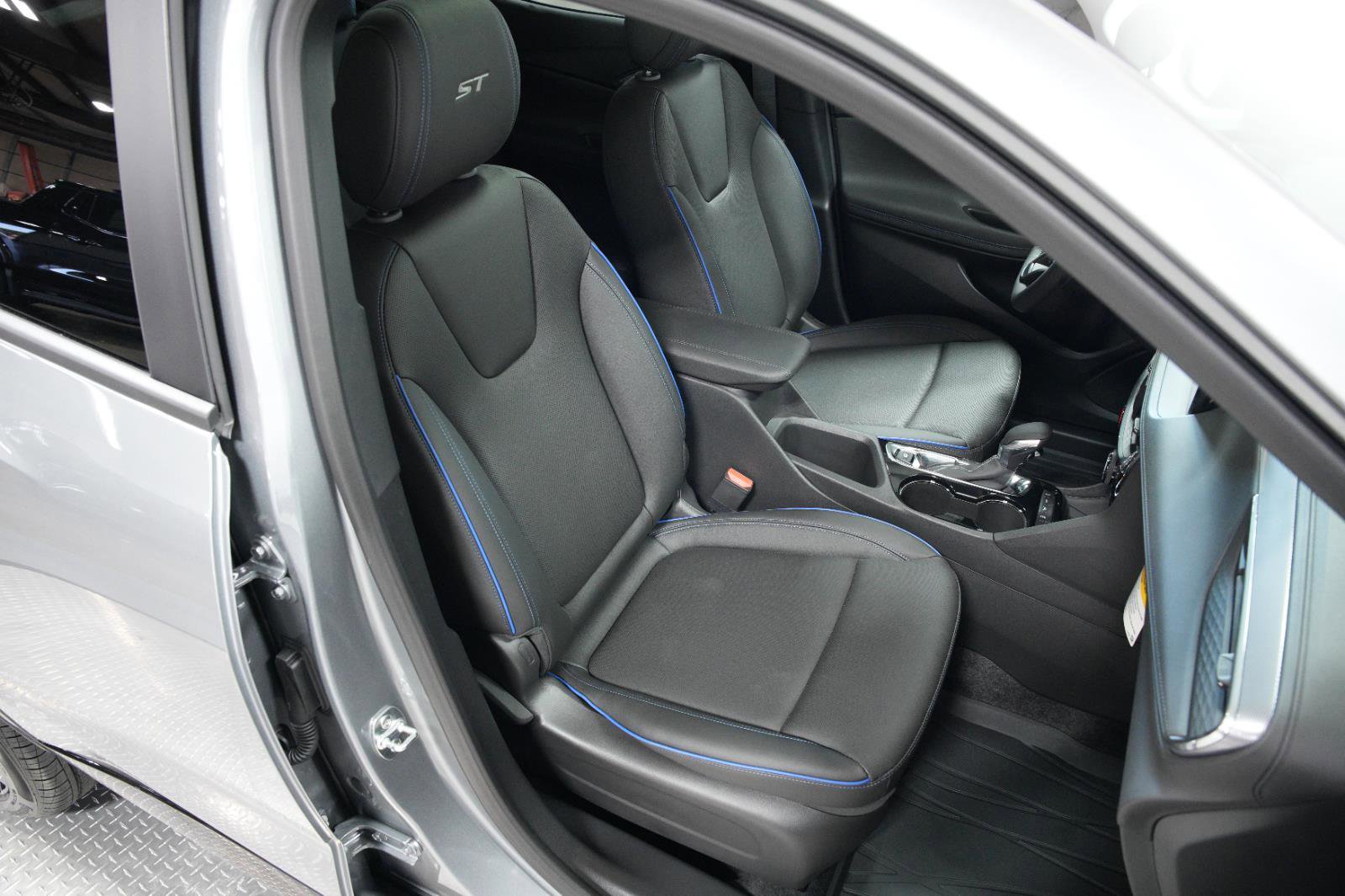 New 2026 Buick Encore GX Sport Touring w/ Comfort Package image 18