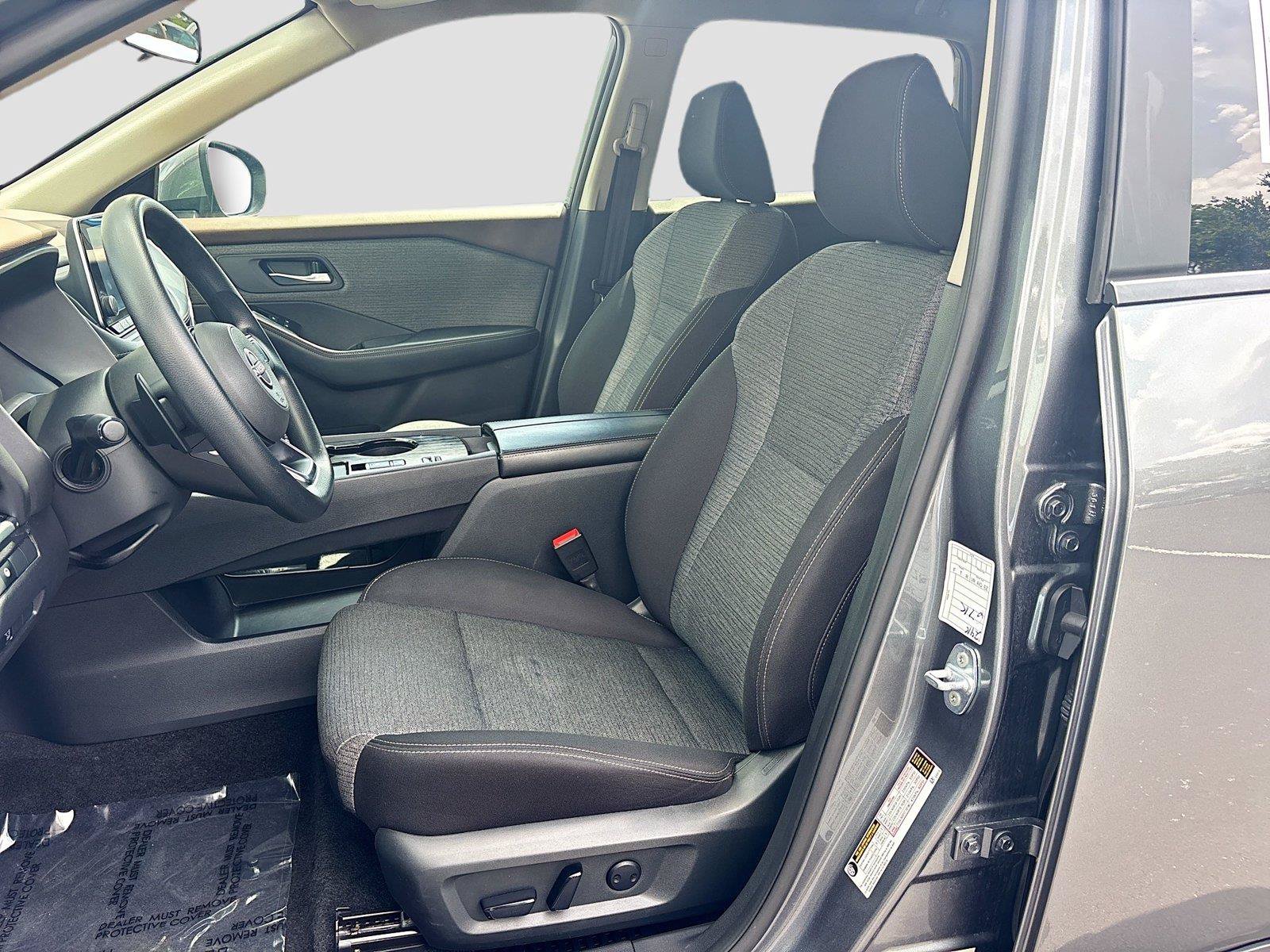 Used 2023 Nissan Rogue SV FWD image 19