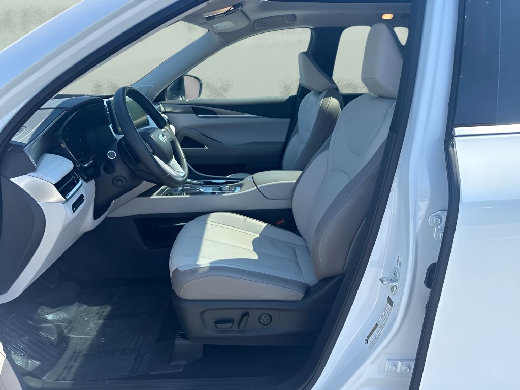 Used 2026 INFINITI QX60 Luxe w/ Cargo Package AWD/4WD image 9