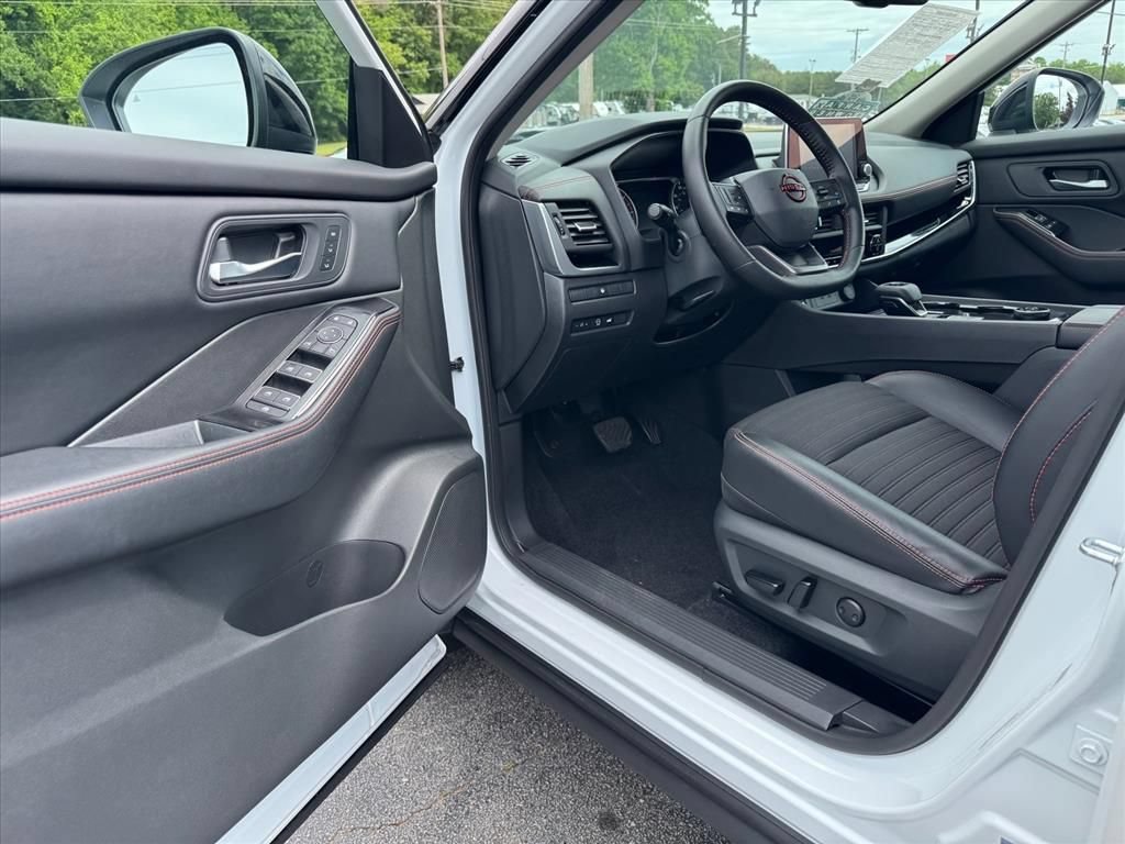 Certified 2025 Nissan Rogue SV w/ Rock Creek Premium Package AWD/4WD image 14