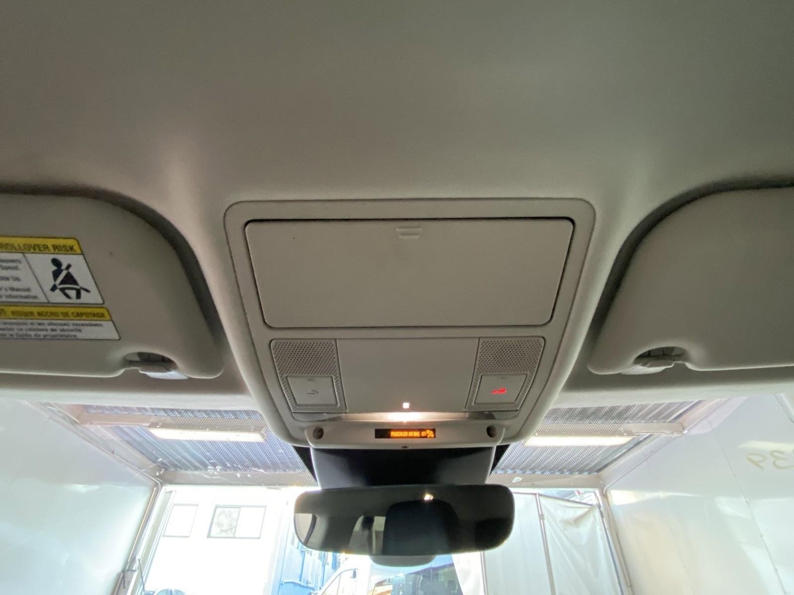 Used 2020 Land Rover Range Rover Evoque S image 29