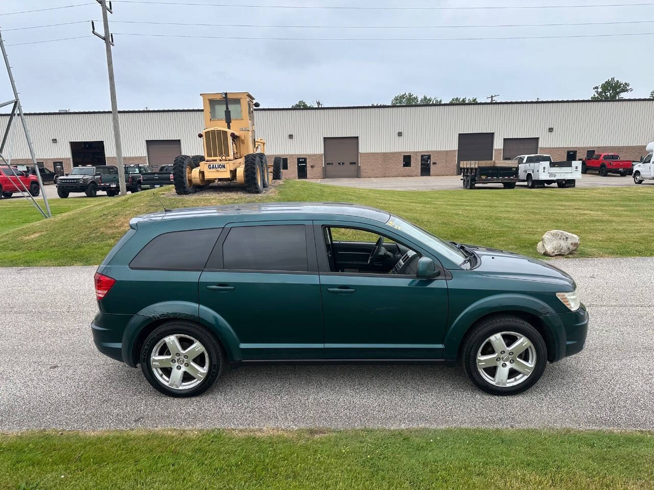 Used 2009 Dodge Journey SXT w/ Flexible Seating Group AWD/4WD image 4