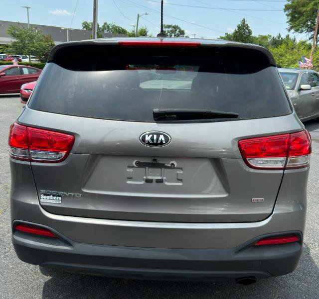 Used 2017 Kia Sorento L image 9