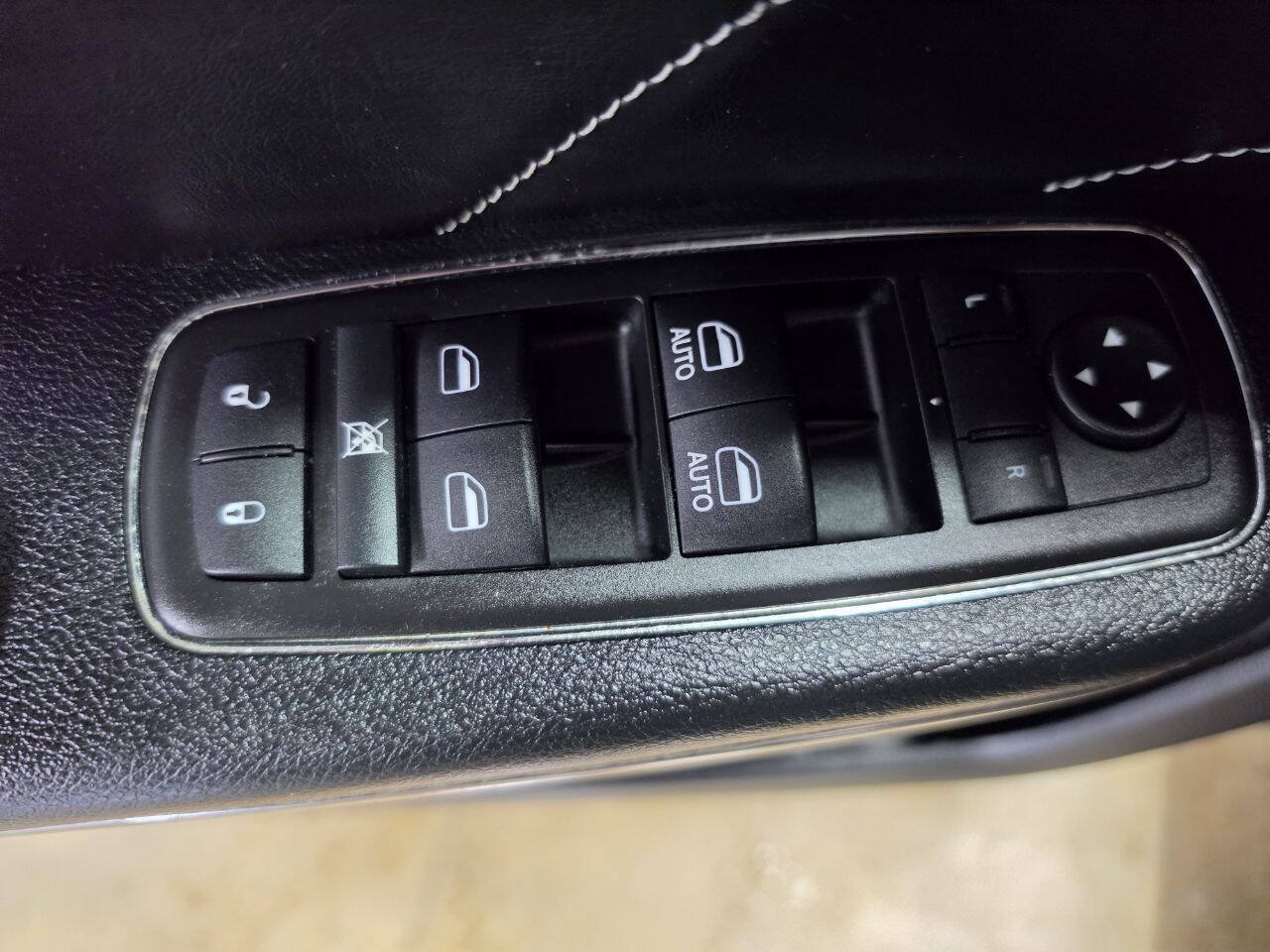 Used 2014 Dodge Charger R/T AWD/4WD image 24