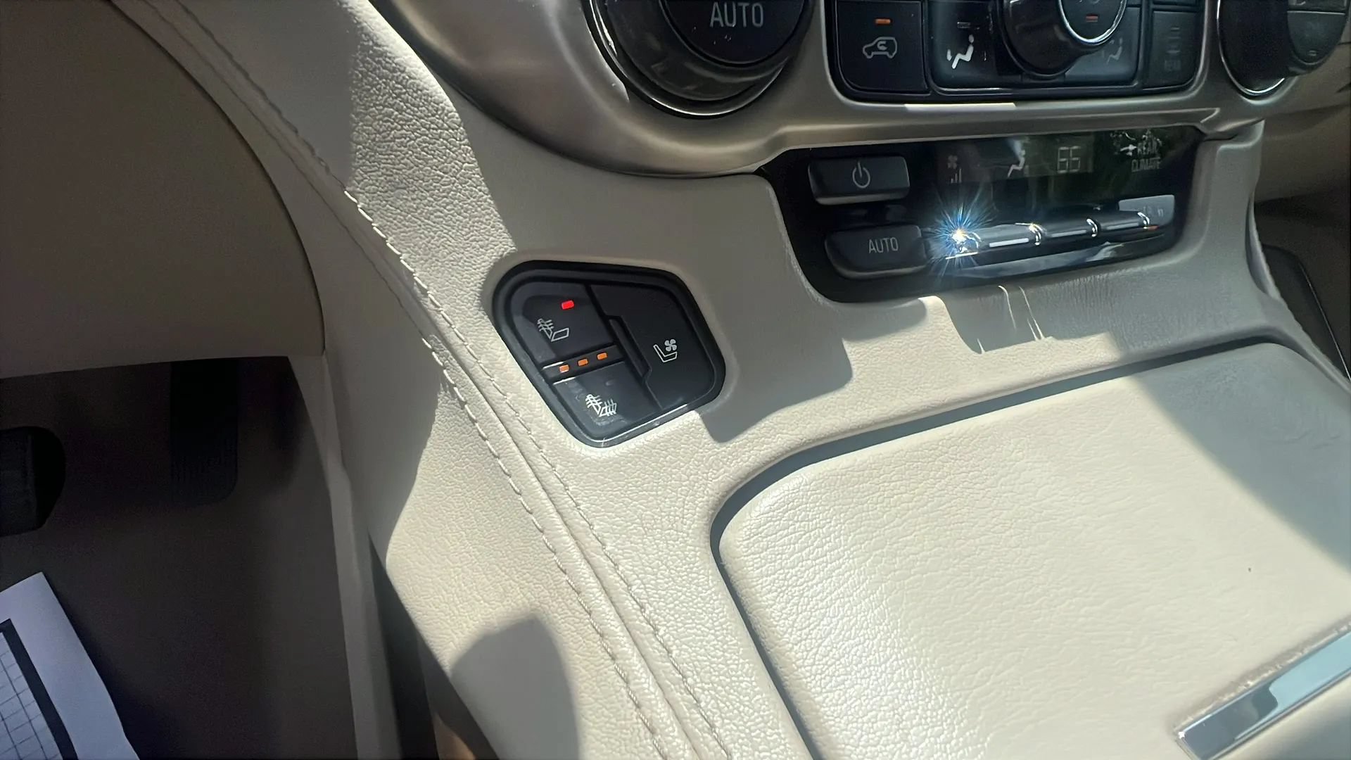 Used 2019 GMC Yukon XL Denali w/ Open Road Package AWD/4WD image 20