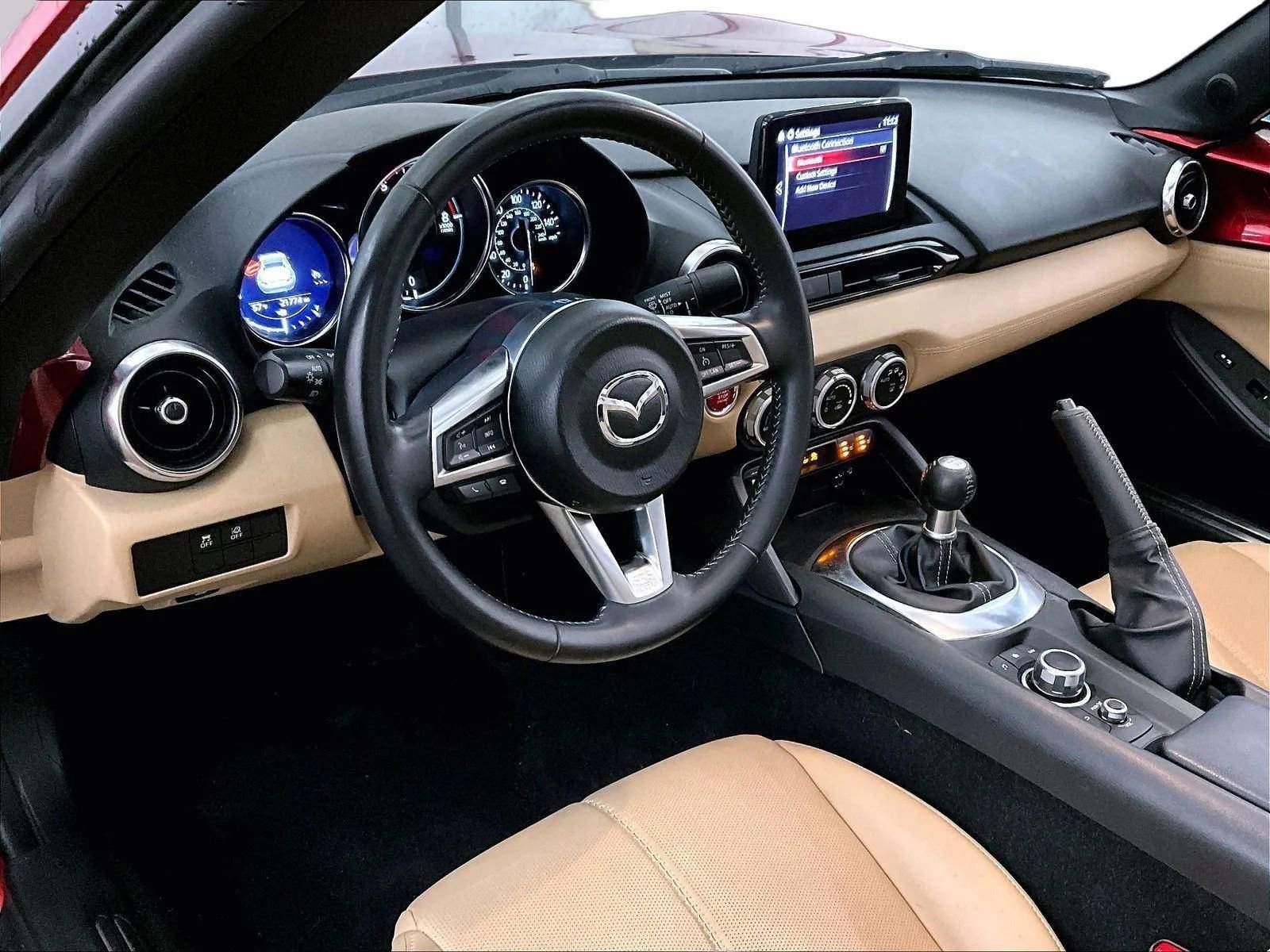 Used 2020 MAZDA MX-5 Miata RF Grand Touring image 12