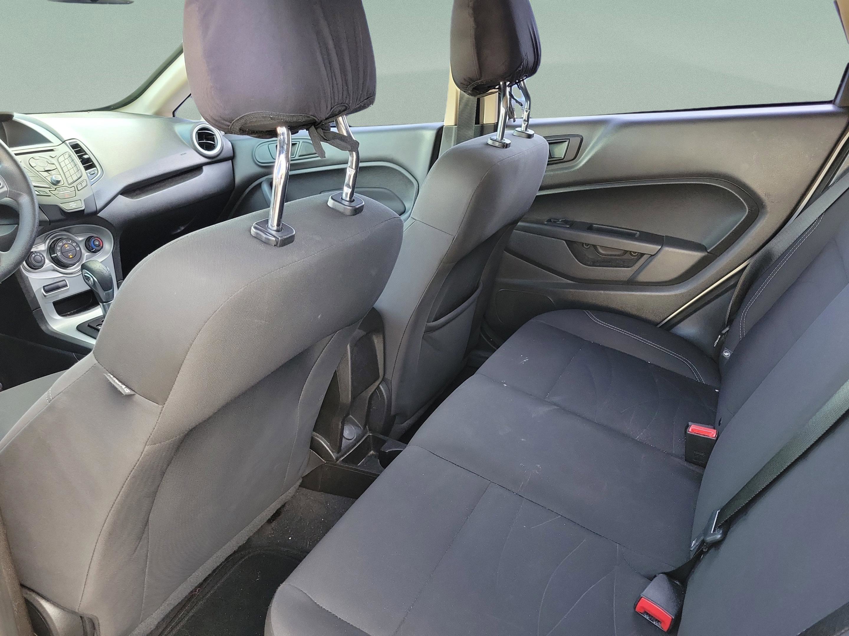 Used 2019 Ford Fiesta SE FWD image 5