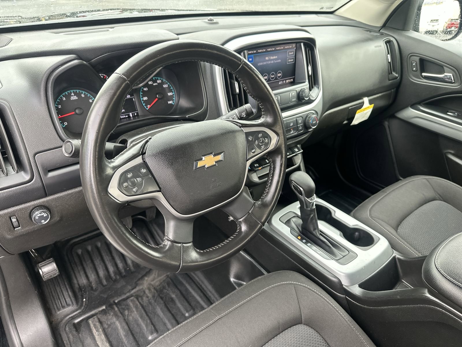 Used 2022 Chevrolet Colorado LT w/ Fleet Safety Package image 18