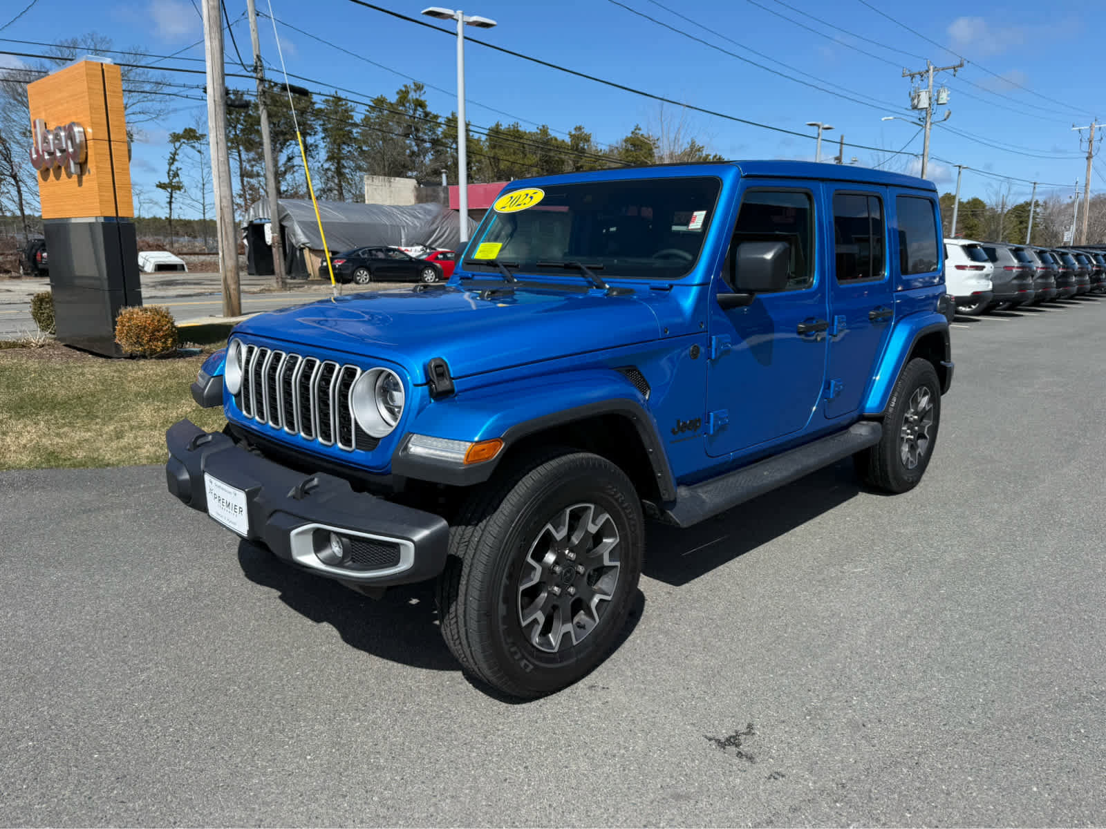 Used 2025 Jeep Wrangler Sahara w/ Safety Group image 6